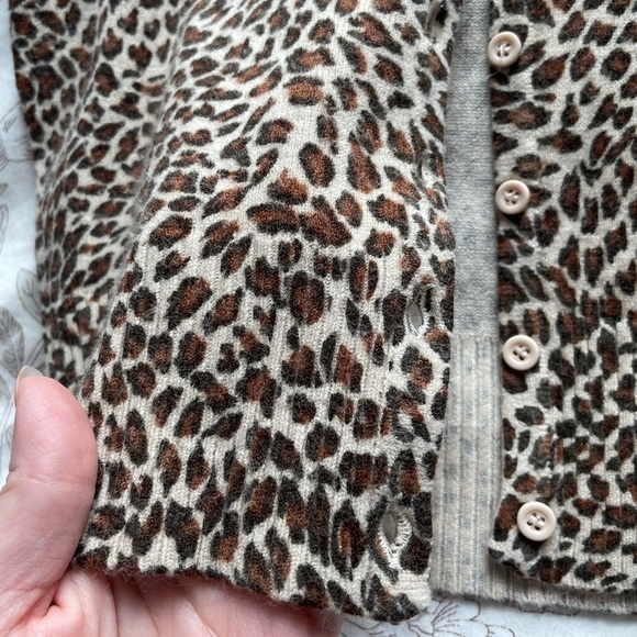 Y2K Forever21 Leopard Ribbed Button Cardigan Small Preppy Elle Woods Old Money - Picture 4 of 9